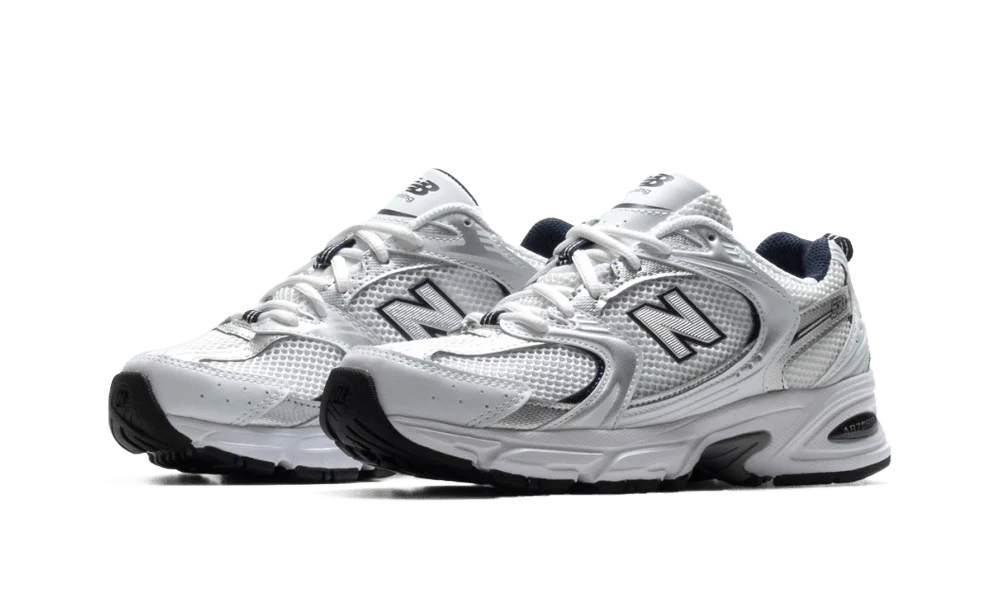 New Balance 530 coloris blanc/argent/bleu marine