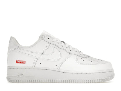 Nike Air Force 1 basse Supreme coloris blanc