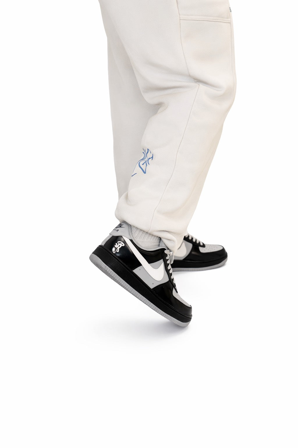 Nike Air Force 1 Low Central Cee – Noir / Blanc / Gris Fumé