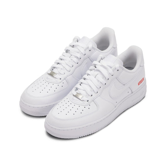 Nike Air Force 1 basse Supreme coloris blanc