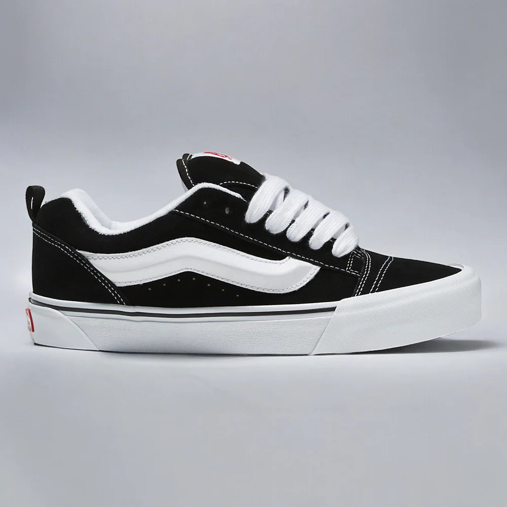 Vans Knu Skool coloris noir/blanc