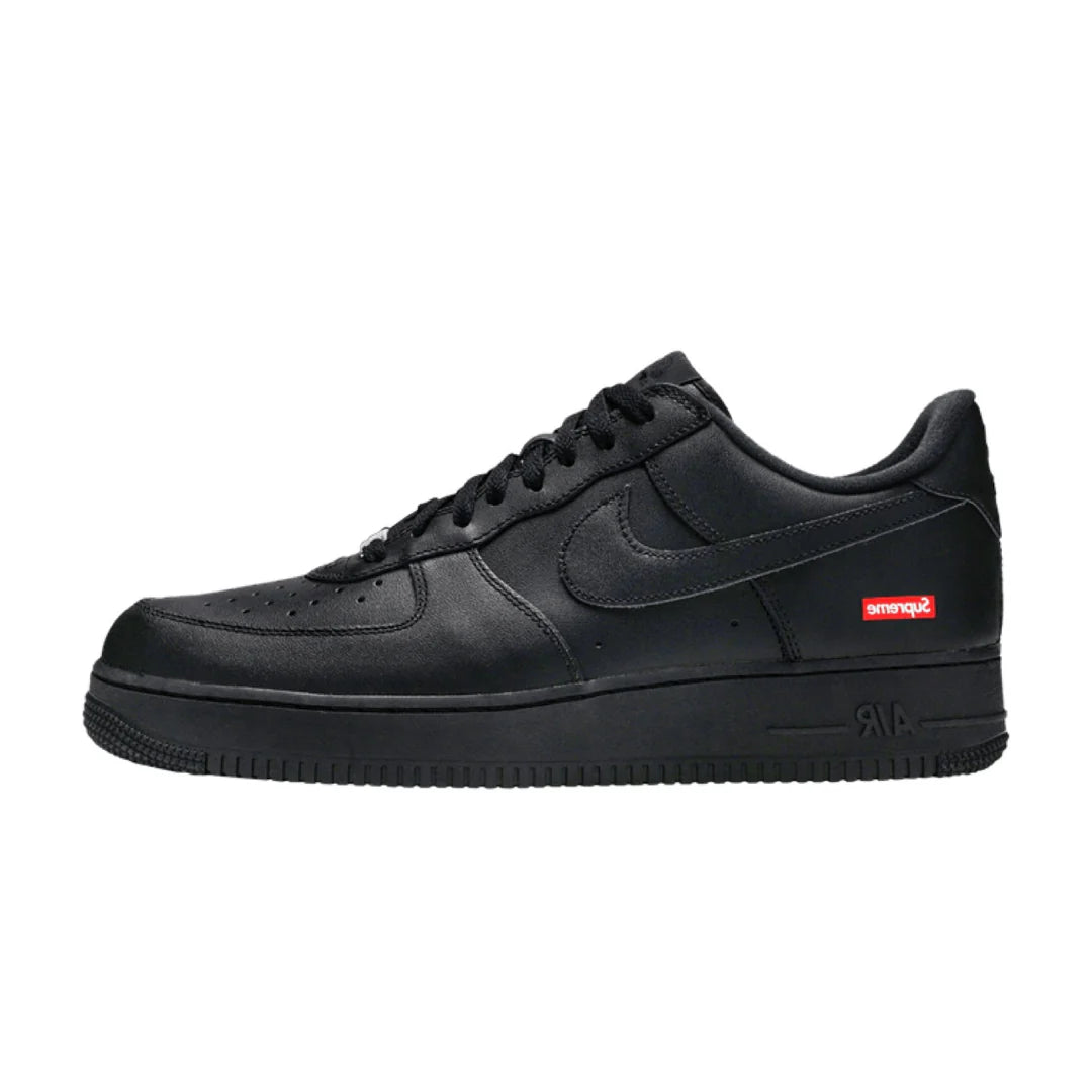 Nike Air Force 1 basse Supreme coloris noir