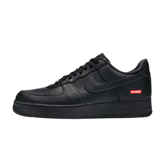 Nike Air Force 1 basse Supreme coloris noir