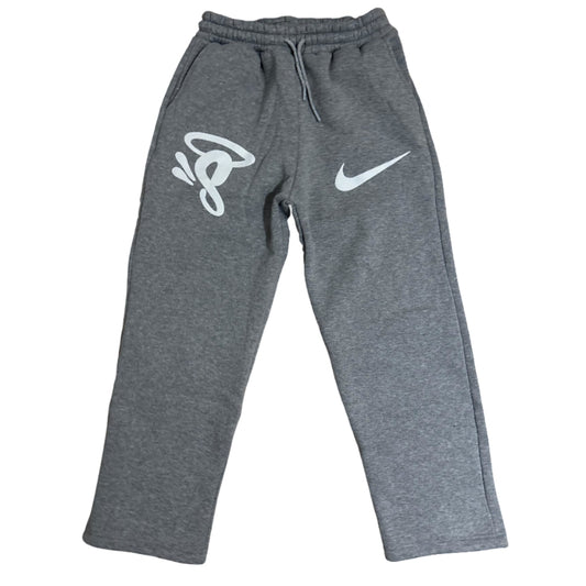 Pantalon en Polaire Nike x Syna Solo Swoosh – Gris
